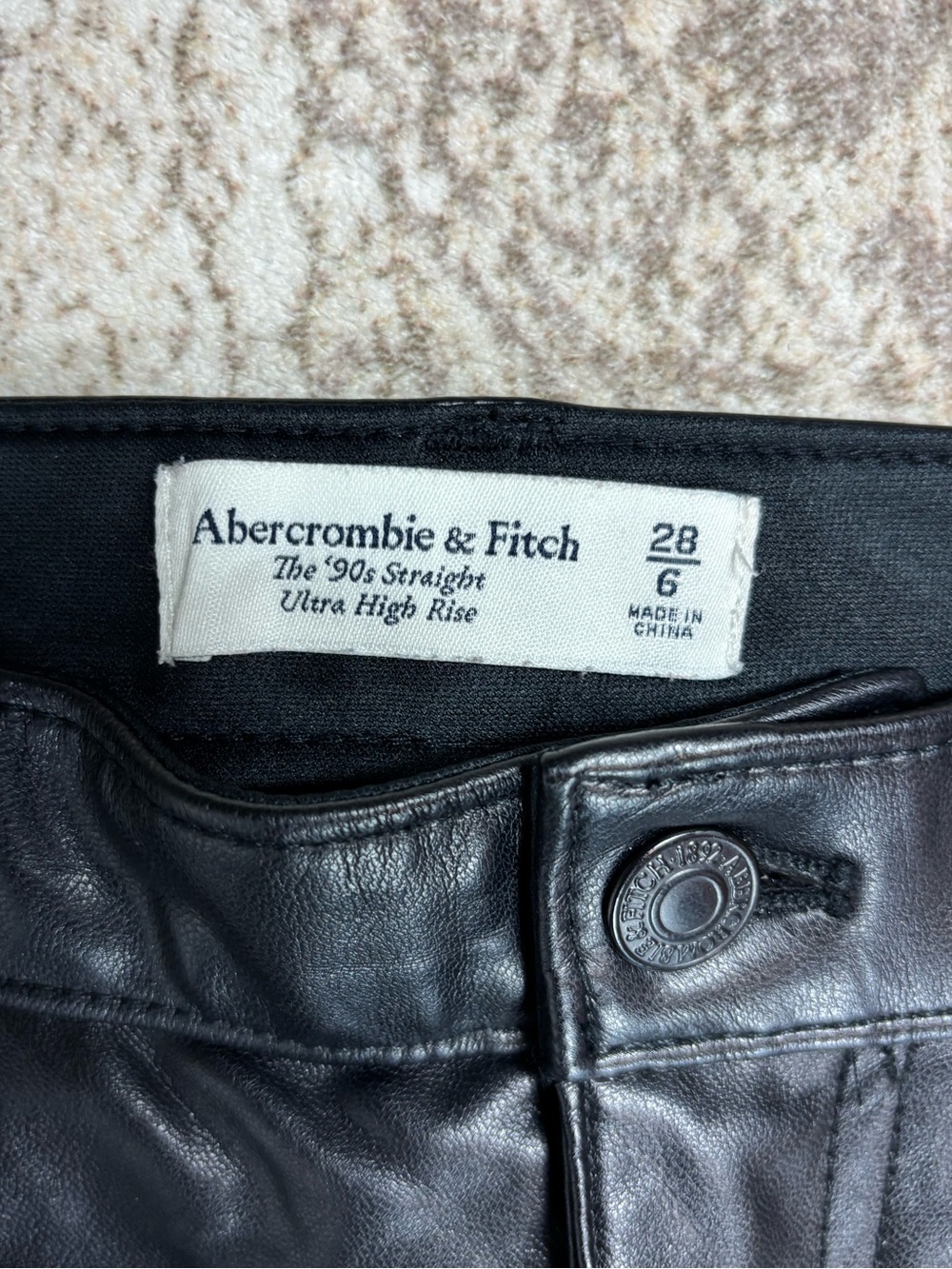 Abercrombie and Fitch 90s Straight Ultra High Rise Size 6 - Picture 6 of 9